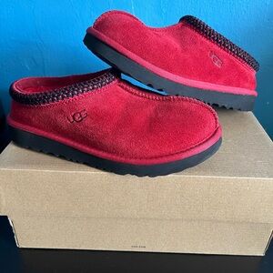 K Tasman II UGG Red With Black Trim